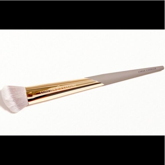 🎉 HP 🎉 COMPLEX CULTURE Cheek Chiseler Blush Brush - Picture 1 of 1